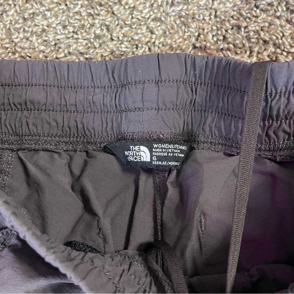 The North Face Aphrodite 2.0 Pants Women’s 6 Gray Pockets Hiking Trail Gorpcore - Picture 4 of 10